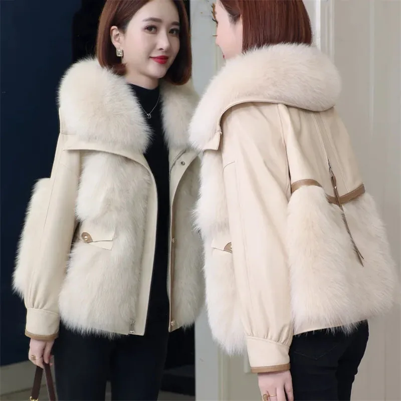 سترة نسائية بأكمام طويلة من الفرو الصناعي لعام 2025 للخريف والشتاء معطف فرو قصير مرقع للنساء الكوريات ملابس خارجية بسحّاب من القطيفة