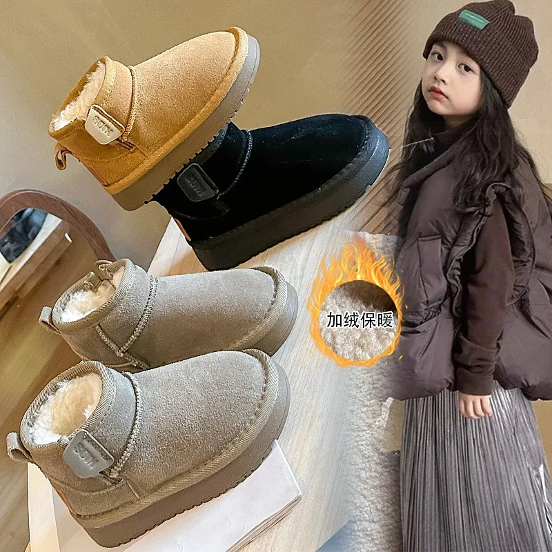 

2025 НОВЫЕ стильные и теплые детские замшевые классические зимние ботинки, модные короткие сапоги для девочек, новый дизайн, теплые мягкие ботинки