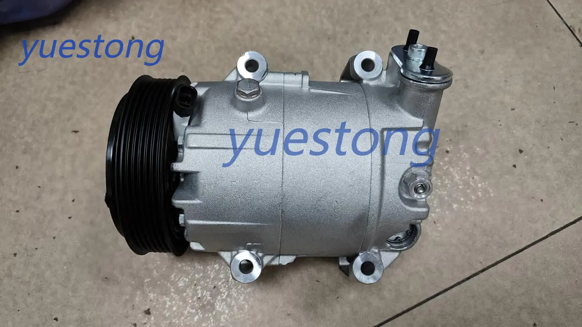 

Компрессор кондиционера для SsangYong Rexton G4 Musso 2.2 D 2017- RW-6721304111 6721303311 6721305211 6721300011