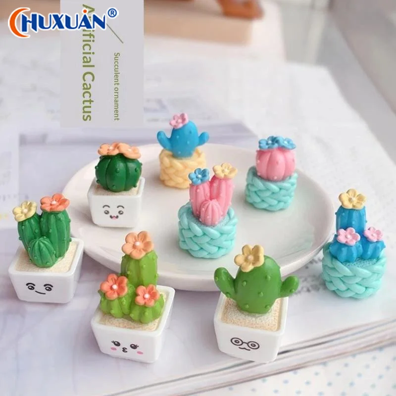 Q 4Pcs Mini Resin Cactus Figurines Cute Cartoon Artificial Plant Ornament For Home Office Tabletop Micro Landscape Decor