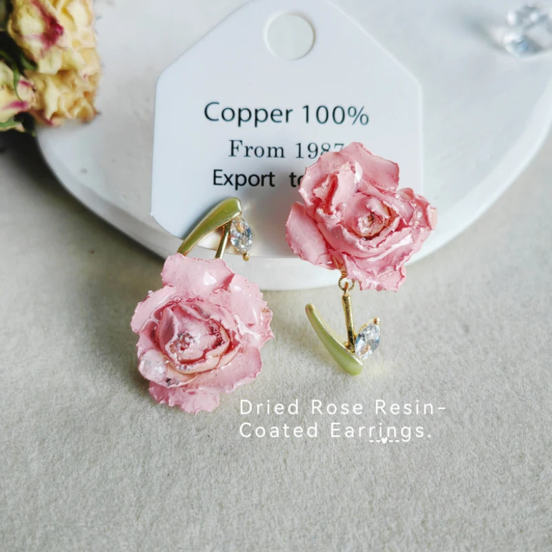 

Unique Design Natural Rose Asymmetric Earrings Handmake Epoxy Resin Elegant Rose Earrings Women Creative Dried Flower Jewelry