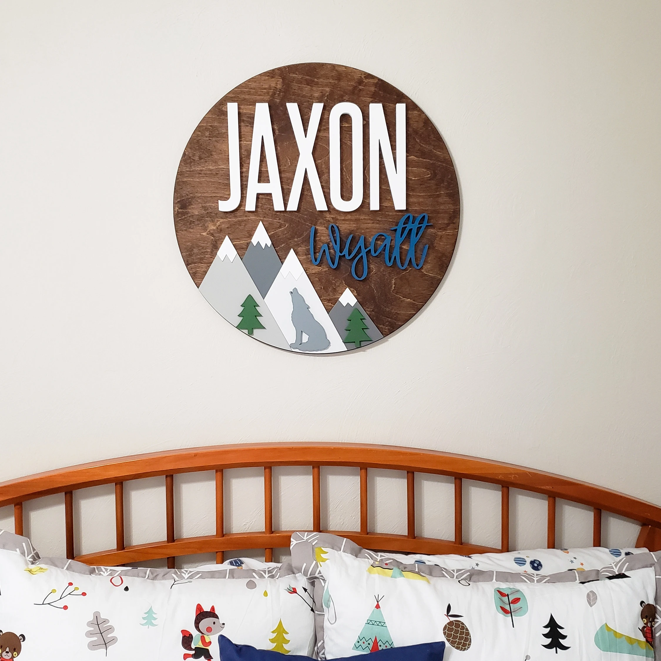 Custom Wooden Mountain Name Sign Personalized Wolf Woodland Theme Sign Outdoor Nursery Room Decor Personalized Baby Room Decor