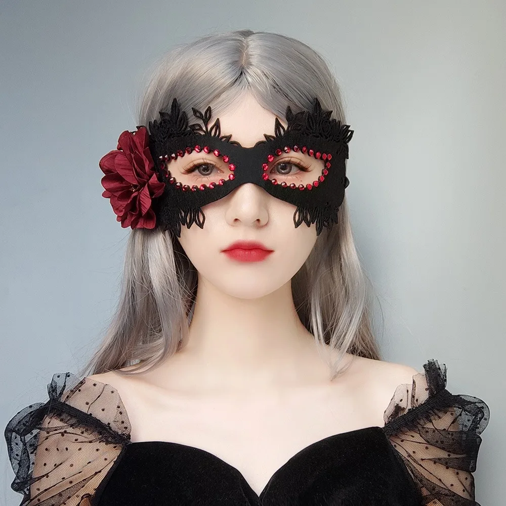 Half Face Floral Masquerade Eye Mask Woman Blindfold With Flower Rhinestone Halloween Costume Accessories For Cosplay Ball Party