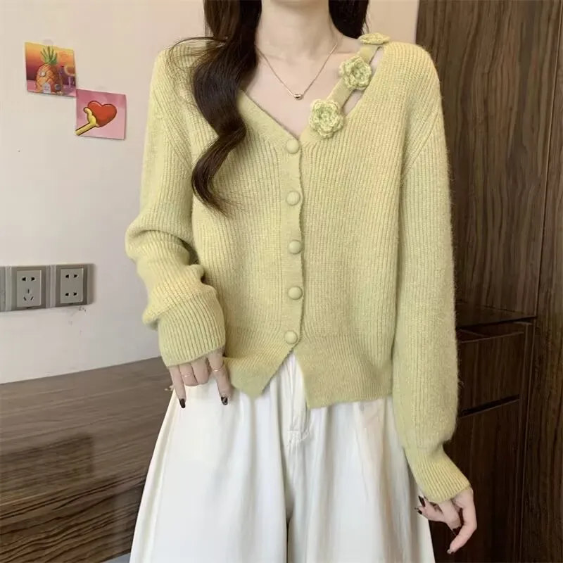 

Women's Flower Knit Cardigan 2026 Spring Autumn Women V-Neck Sweater Sweet Korean Style Knitted Flowers Student Casual Coat