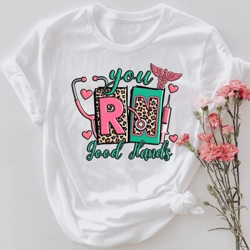 

Funny RN Nurse T-shirt You Are In Good Hands Slogan Graphic Tee Medical Field Leopard Print Top Nurse Appreciation Gift
