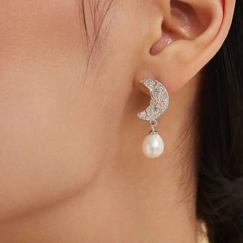 Fashion simple trend exquisite carved irregular moon earings High quality light luxury pearl earrings for women wedding jewelry