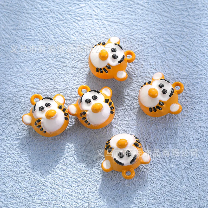 

2pcs Zinc alloy paint cute cartoon jumping tiger head pendant DIY mobile phone chain keychain bracelet accessories