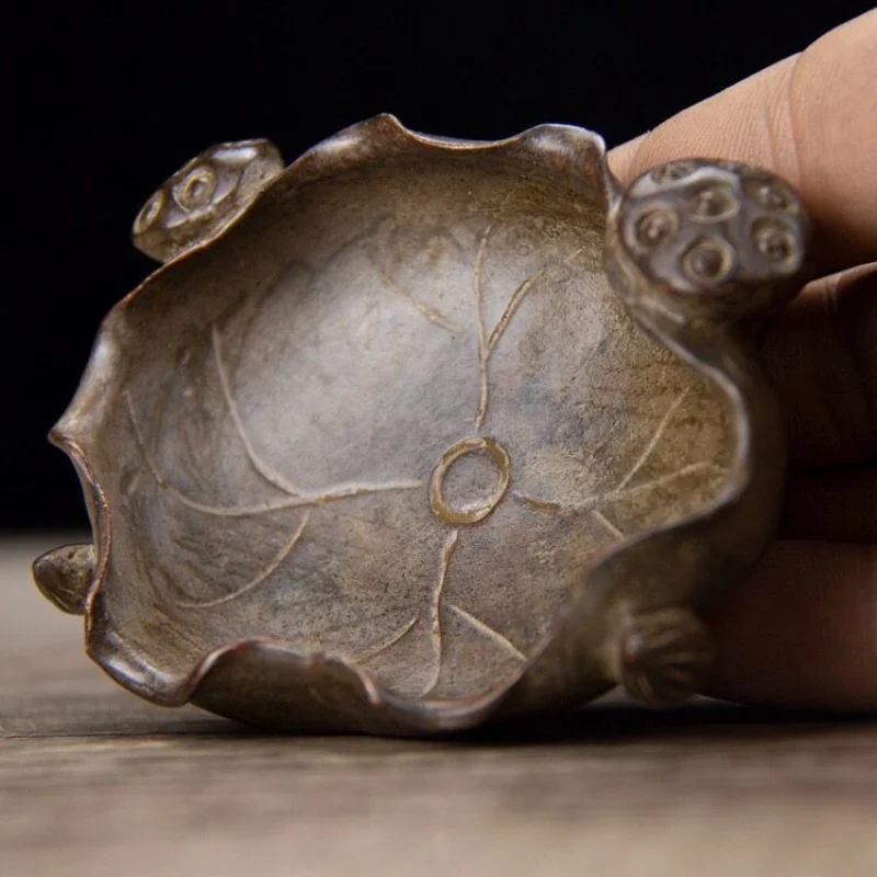 

Antique Pure Copper Old Object Brass Old Patina Lotus Leaf Pen Wash Ornament Copperware Antique Collection Guaranteed Authentic