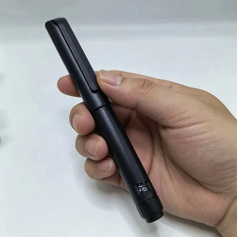 

Одноразовая стерильная инсулиновая ручка-дозатор (роторного и нажимного типа) с регулируемой дозировкой гормона роста