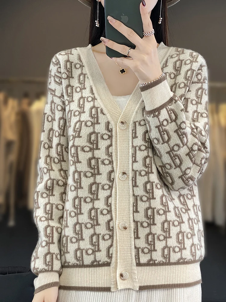 Women V-neck Heavy Duty Sweater Cardigan Cable Knitting Wool Sweater Autumn Winter Soft Long Sleeve 100% Merino Wool Knitwear