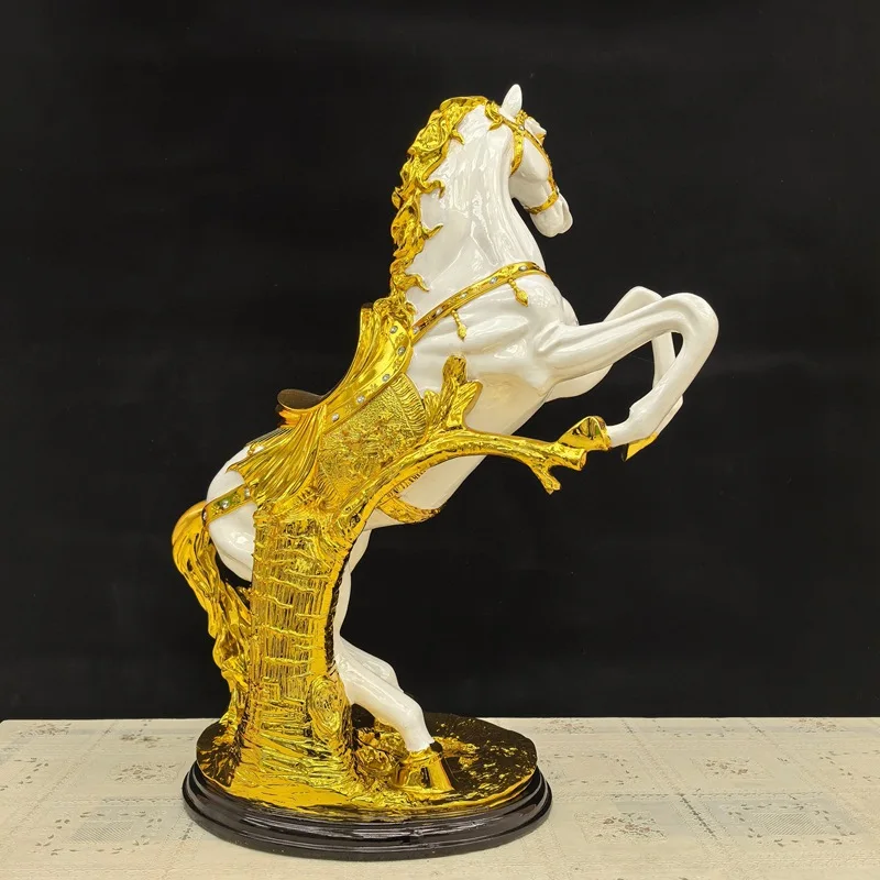 European-style large horse ornament electroplating process is successful, living room TV cabinet ornament is high-end and luxuri