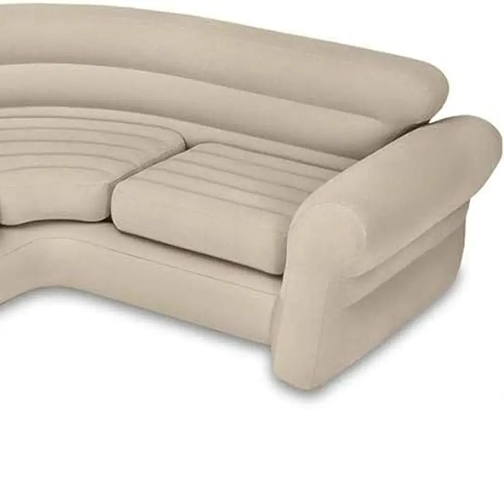 Juego de sofá esquinero y sillón inflable de tonos neutros para sala de estar