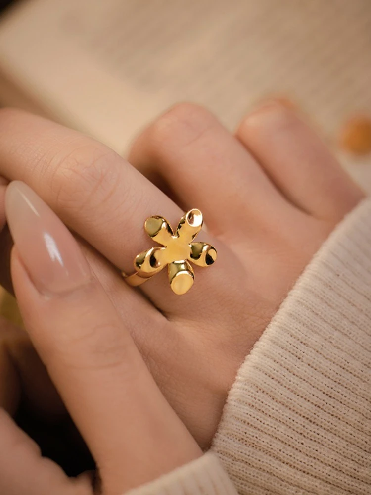 خاتم على شكل زهرة لامعة كلاسيكية فرنسية للنساء، خاتم بتلات كبير وبسيط للرياح الباردة