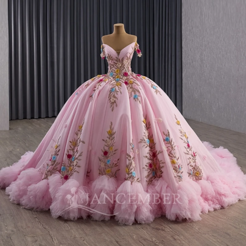

Розовое блестящее бальное платье Quinceanera Платья с открытыми плечами и блестками Аппликация Цветочные бусины Многоуровневое тюлевое платье для вечеринки на день рождения Sweet 16
