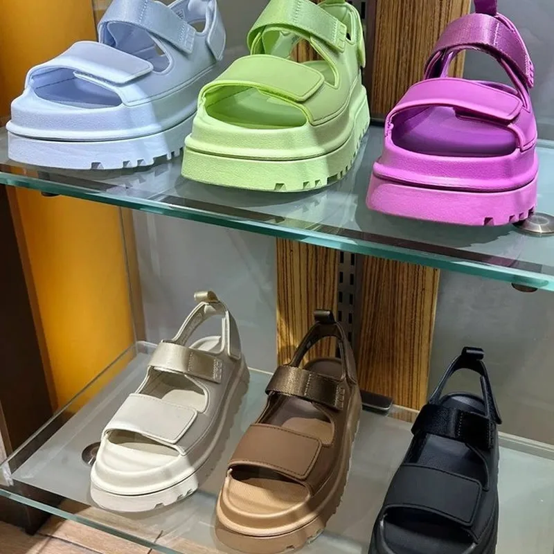 2024 sandali piatti femminili stivaletti da donna stivaletti da donna con plateau spesso scarpe con tacco alto pantofole da donna di design di lusso