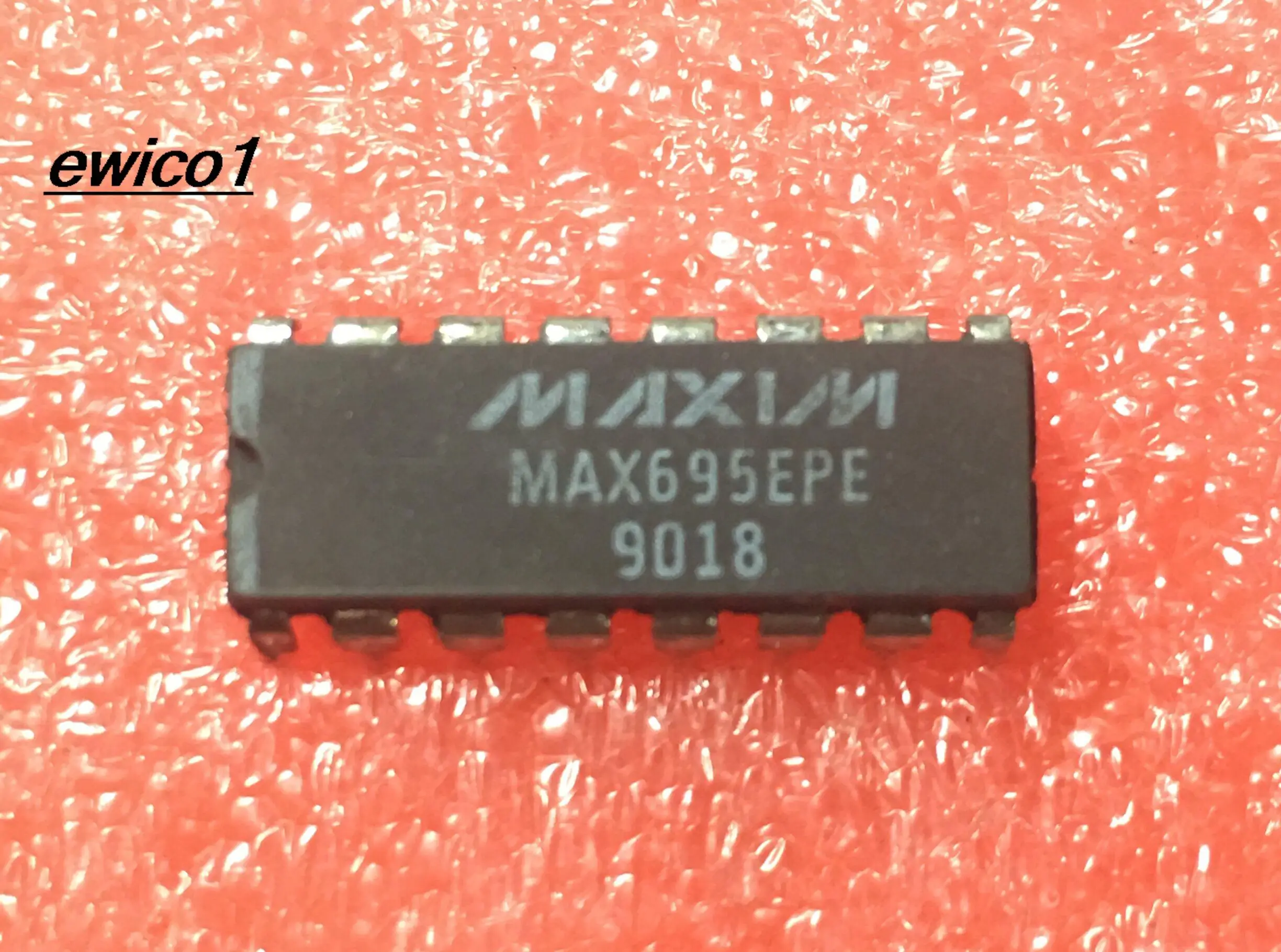 

10pieces Original stock MAX695EPE MAX695CPE