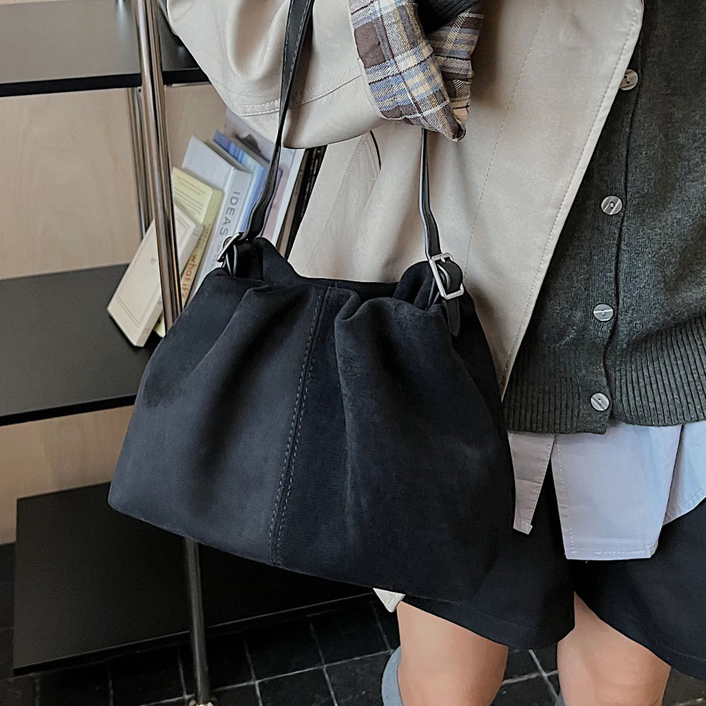 

Women Suede Crossbody Bags Solid Soft String Messenger Bags Large Capacity Female Daily Commuting Underarm Shoudler Pack