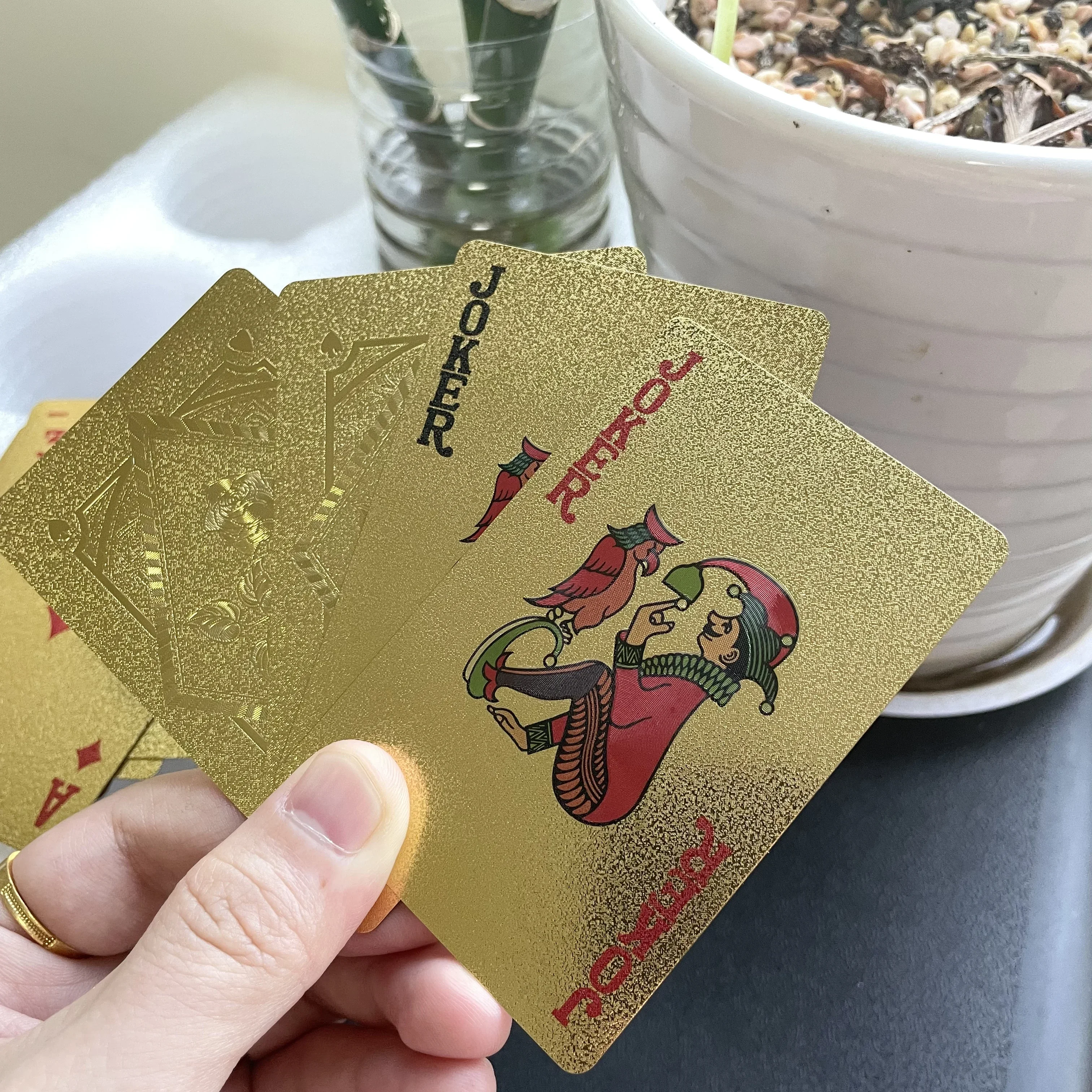 金箔スカルポーカーカード防水 PVC プラスチックマジックカ - Party Games Using Cards のレビューと価格