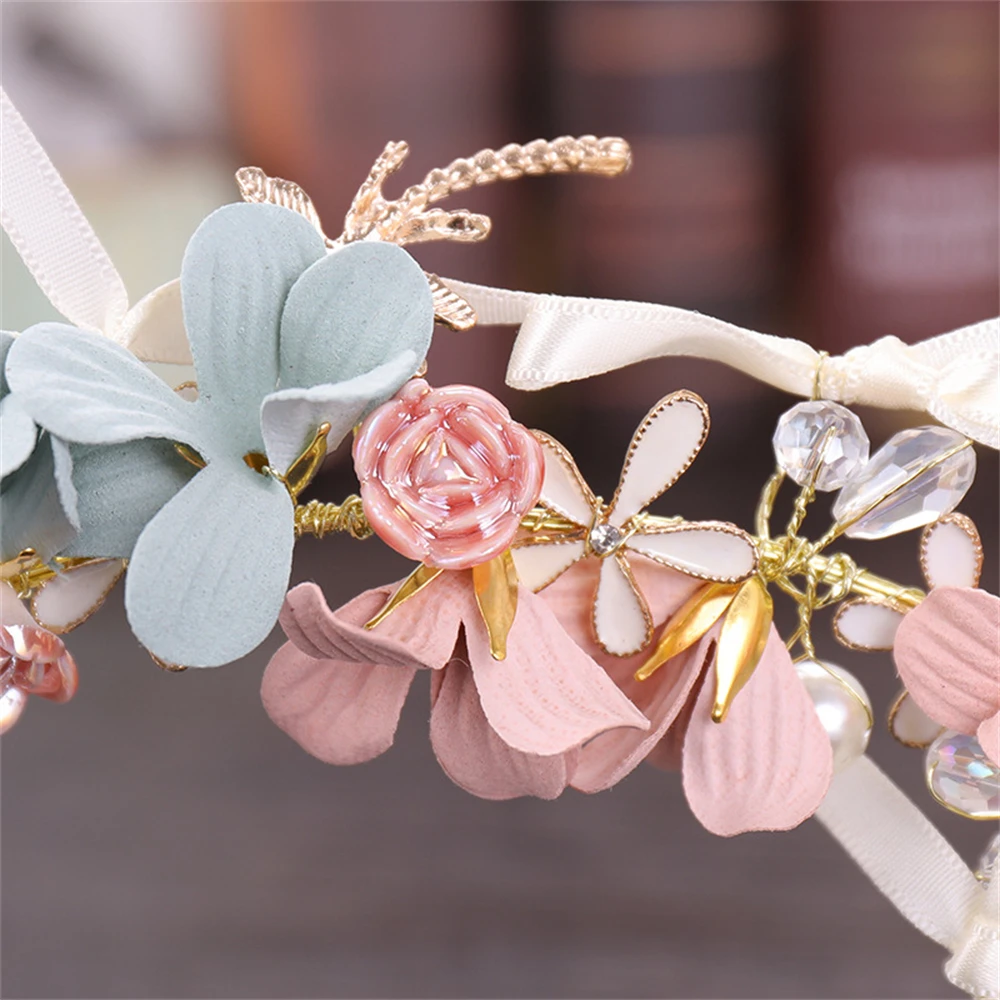 Corona de perlas con diamantes de imitación para niña, corona de cristal hecha a mano, guirnalda de flores, adornos, diadema, joyería, fiesta de boda para mujer