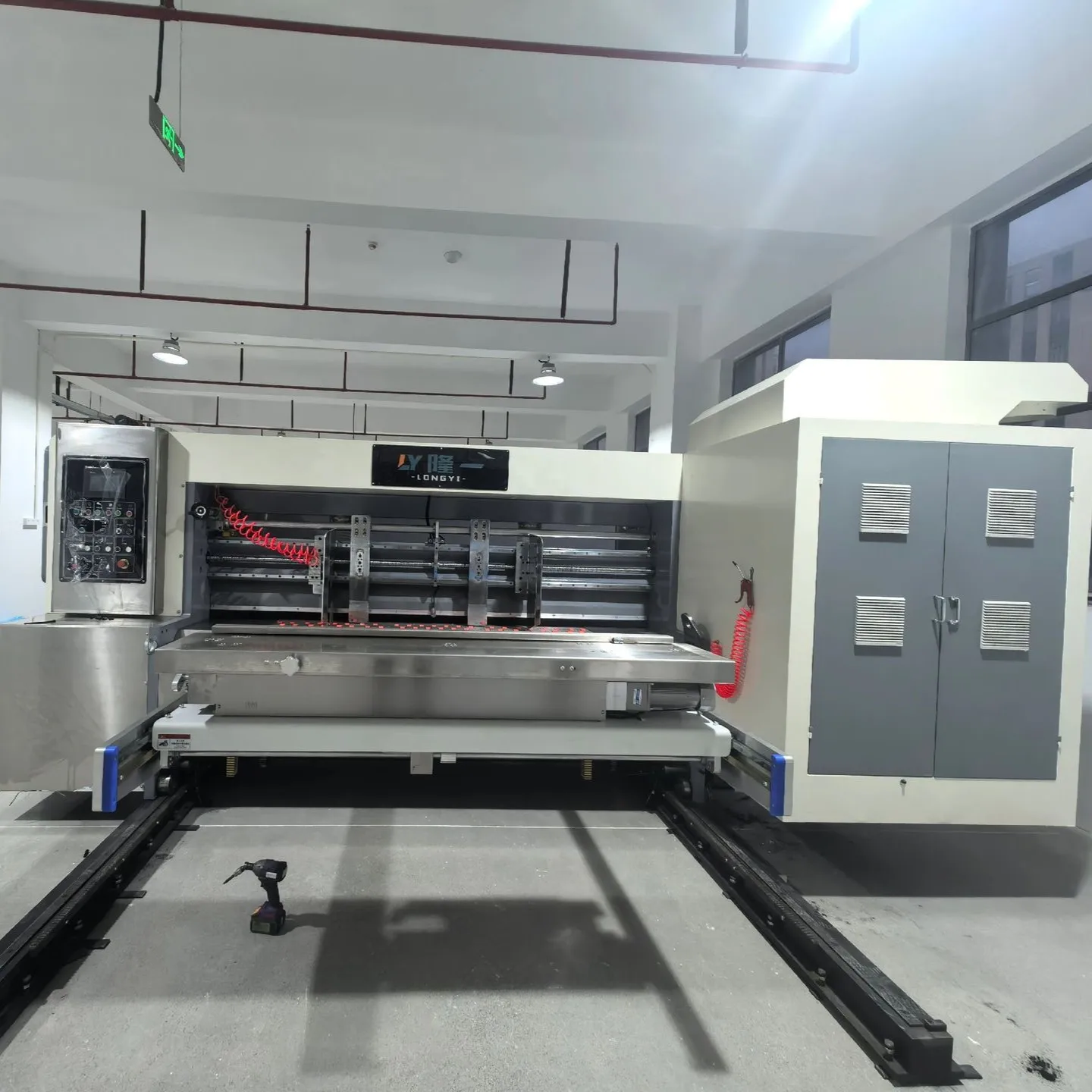 ShineKing High Speed Automatic Dual Color Touch Electric Driven Flexo Slotting Rotary Die Cutting Machine for Corrugated