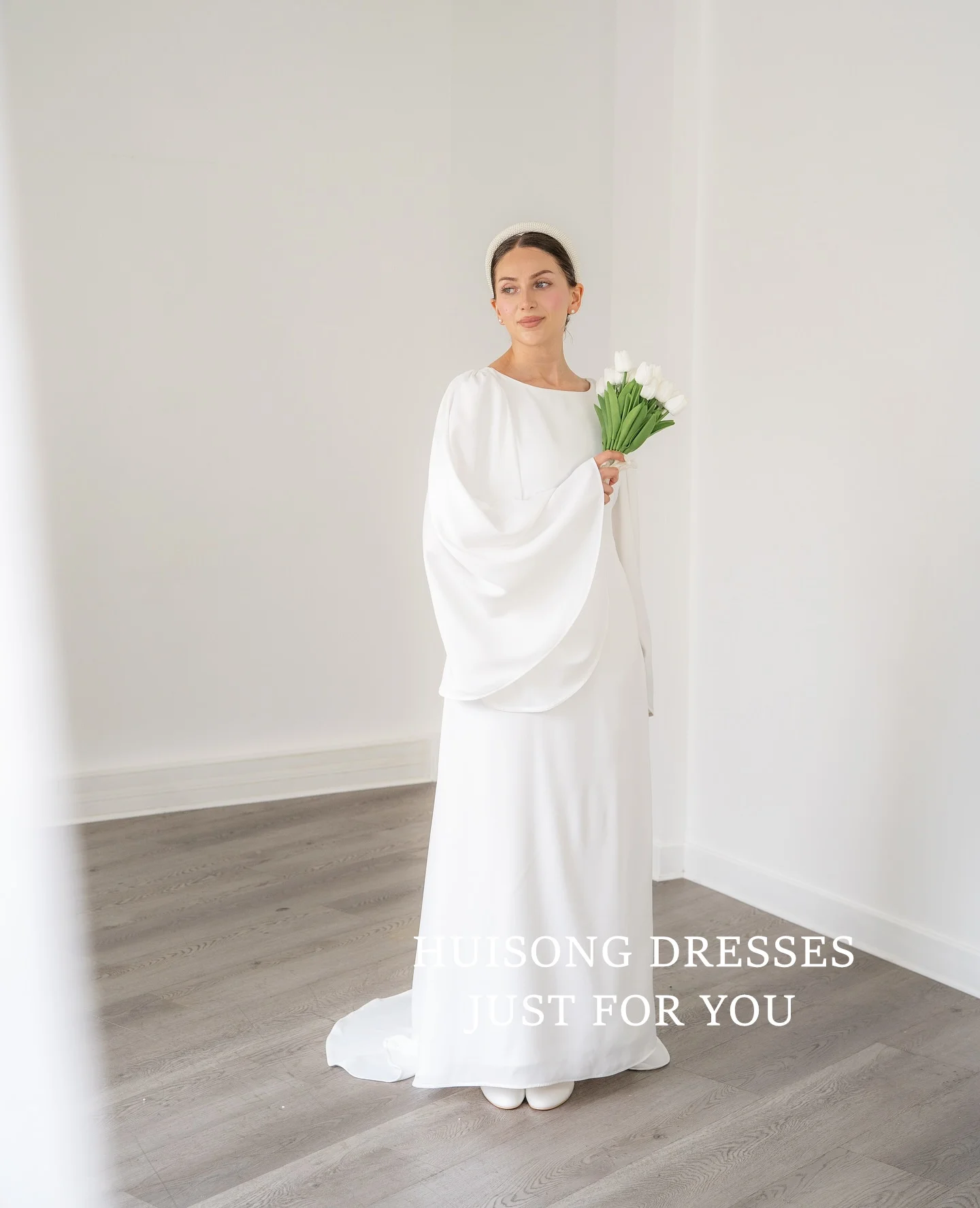 HUISONG Customized Muslim Wedding Dresses O-Neck Satin Bride Dress Long Sleeves Modest Long Wedding Gown