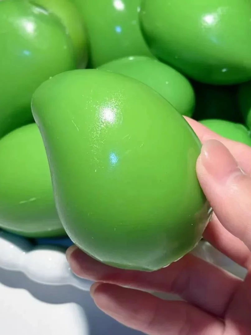 Mango Stress Ball Squishy Color-changing Mango Squeeze Ball ASMR Sensory ADHD Anti Stress Relief Fidget Toys for Kids & Adults
