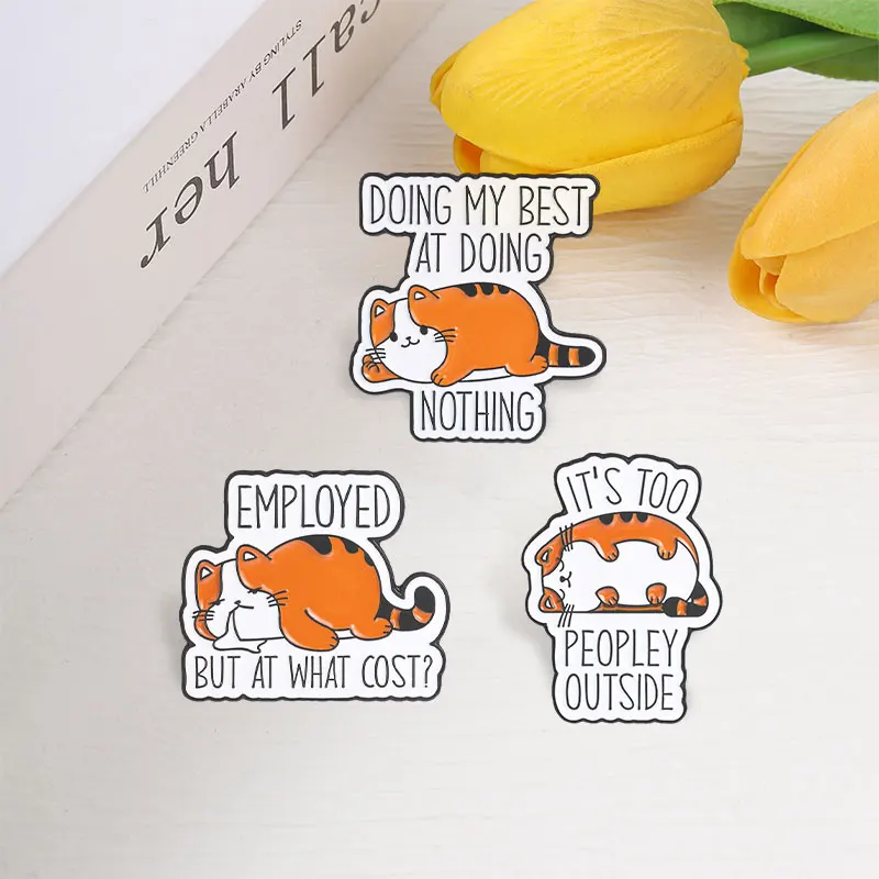 Turbo Granny Glückskatze Emaille-Anstecknadel Kawaii Dreifarbige Katze Geometrische Biene Goldfisch Ente Brosche Reversnadel Taschenanstecker Schmuck Geschenk für Freunde – Detail 12