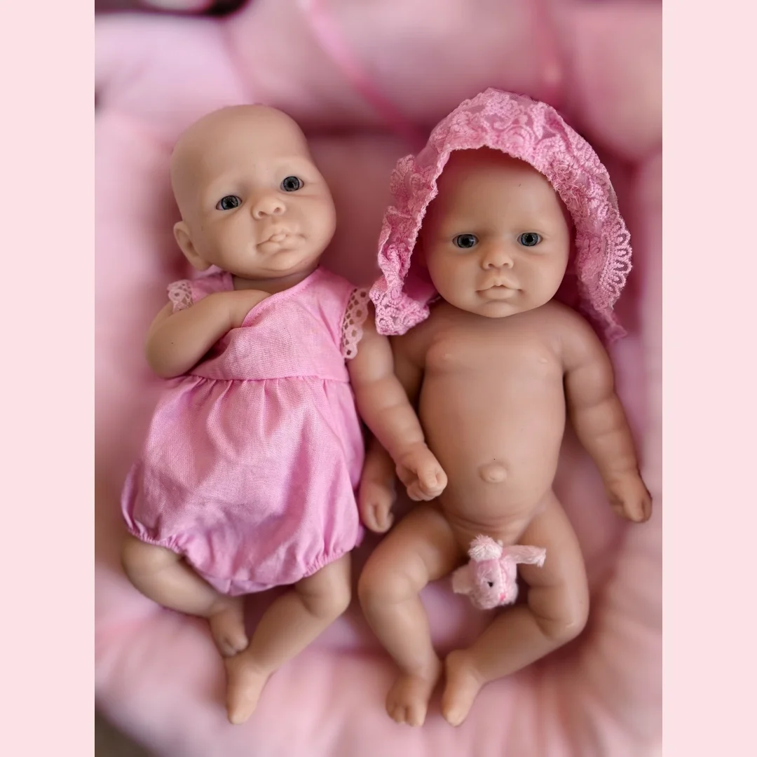 

10Inch /2 Styles Washable Unpainted Open Eyes Solid Silicone Girls Doll Soft Touch Feeling Lifelike Realistic Bebe Reborn