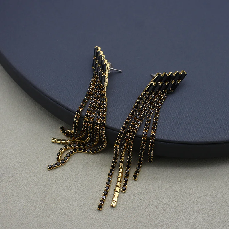 

Black Tassel Zircon Stud Earrings Vertical Long Swept Shoulder Earrings
