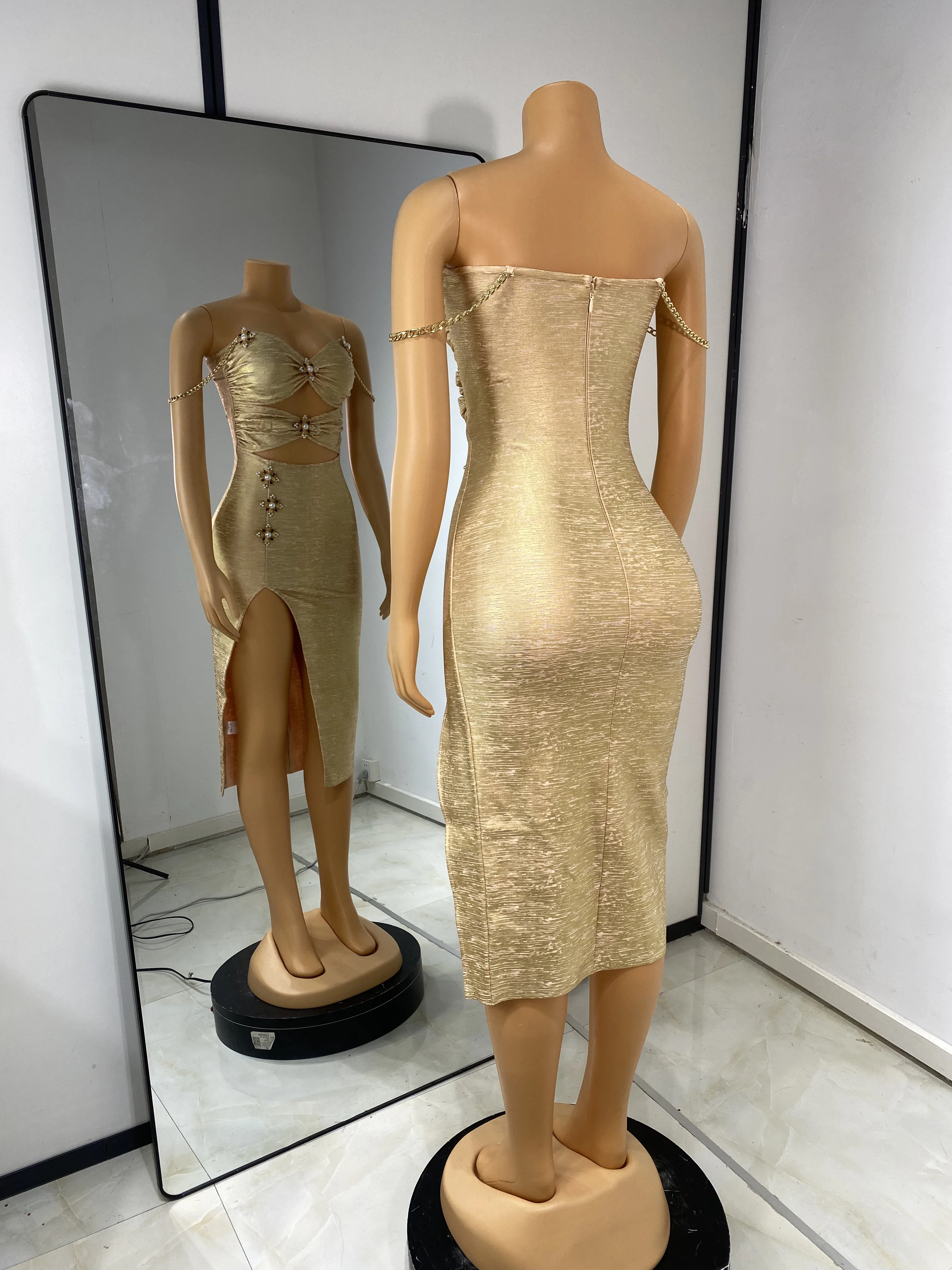 Frauen Sommer Mode Sexy Gold Kette Spaghetti Strap Cut Out Offenes Bein Bronzing Verband Kleid High Street Abend Club Party Tragen