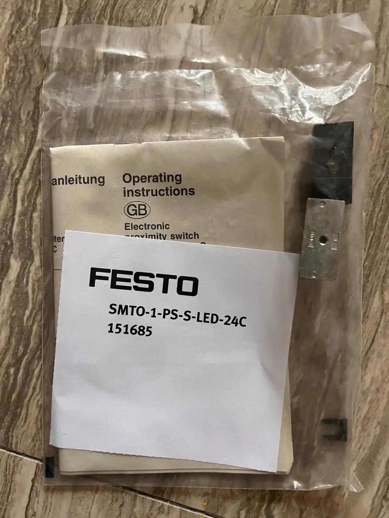 Sensor SMTO-1-PS-S-LED-24-C Order number 151685 brand new and original