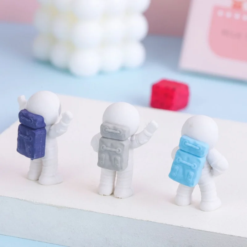 3 Pieces/lot Creative Astronaut Eraser Cute Astronaut Pencil Eraser Children's Stationery Drawing Sketch Eraser Kawaii Eraser - Image 3