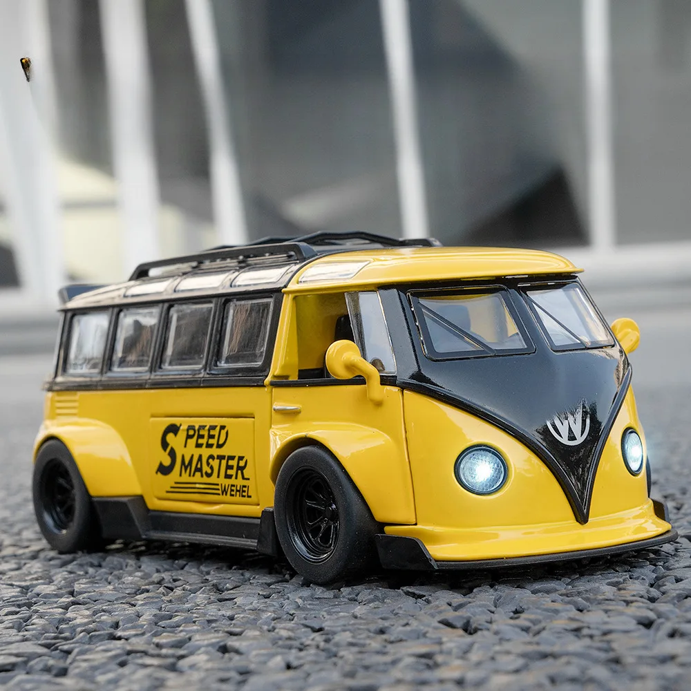 1:32 T1 حافلة محاكاة سبيكة الصوت والضوء نموذج سيارة للأطفال لغز لعبة عالية التفاصيل المقتنيات الديكور هدية