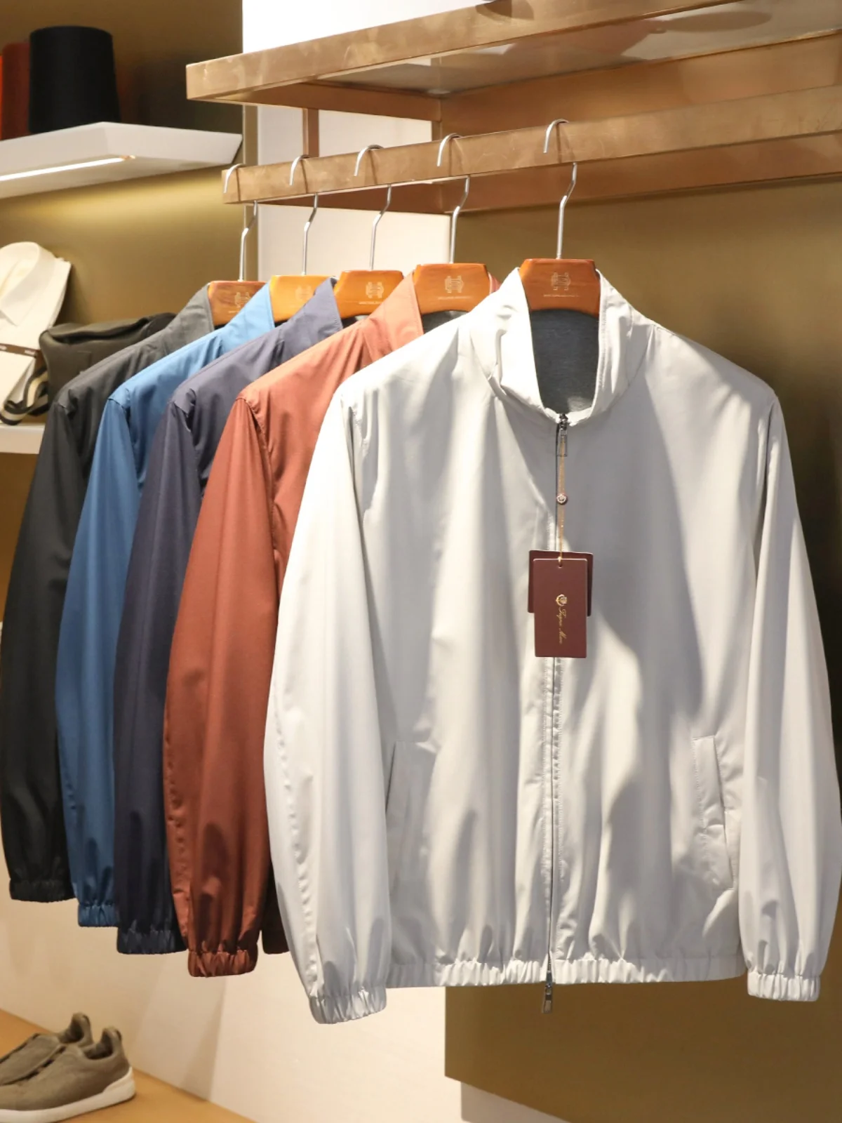 

Вязаная куртка Doctor.Huang 2025: Новинка ранней осени, стильная, для активного отдыха, повседневная, спортивная, двусторонняя, модная, для весеннего городского образа жизни