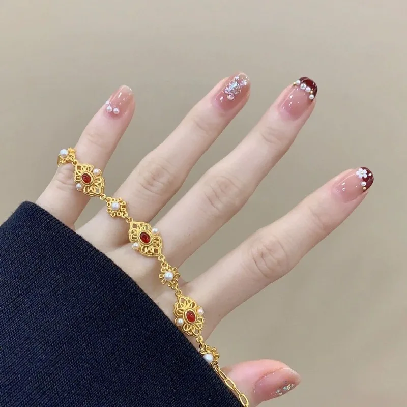 Retro Fashion Red Garnet Pearl Bracelet for Women Fashion Exquisite Cuff Bracelet Jewelry Accessories Wholesale Gifts