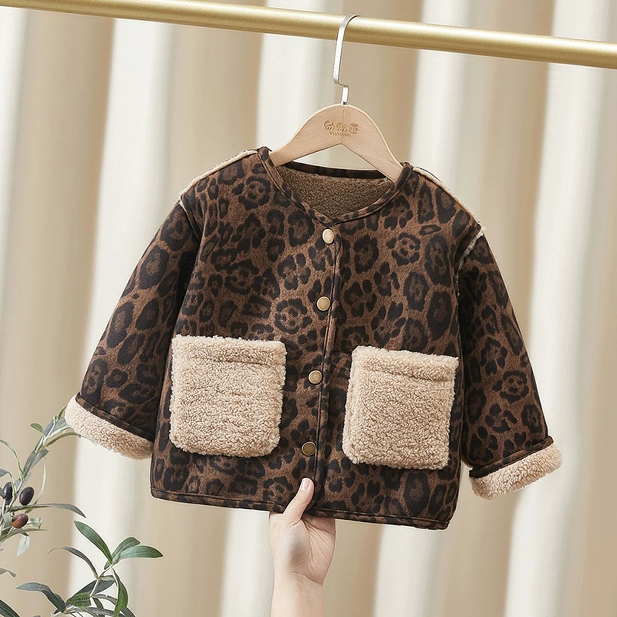 

Зимняя тканевая куртка для маленьких девочек с леопардовым принтом, пальто для детей, одежда для девочек, теплая хлопковая куртка, верхняя одежда
