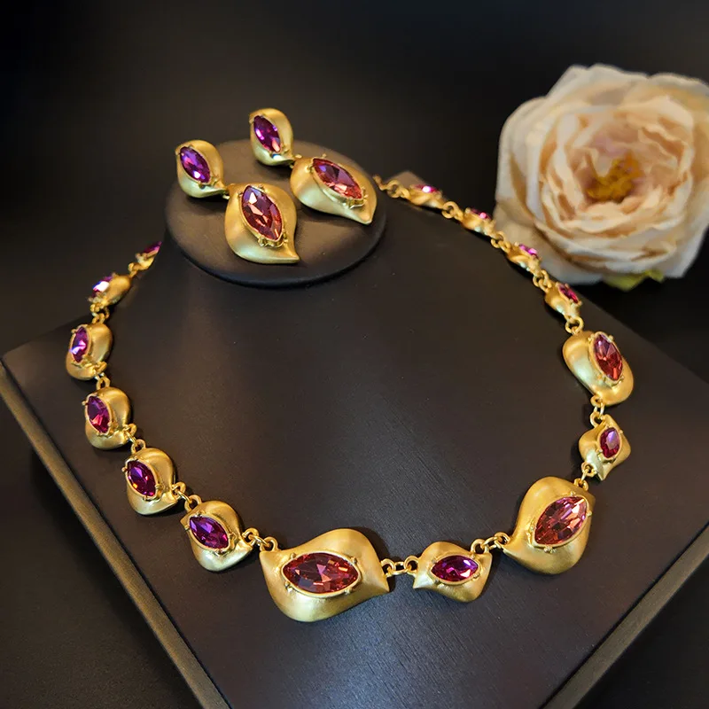 

2025 New style Brushed Matte Vintage Rose Red Rhinestone Inlaid of Fashionable earrings, necklaces and jewelry Set for Women