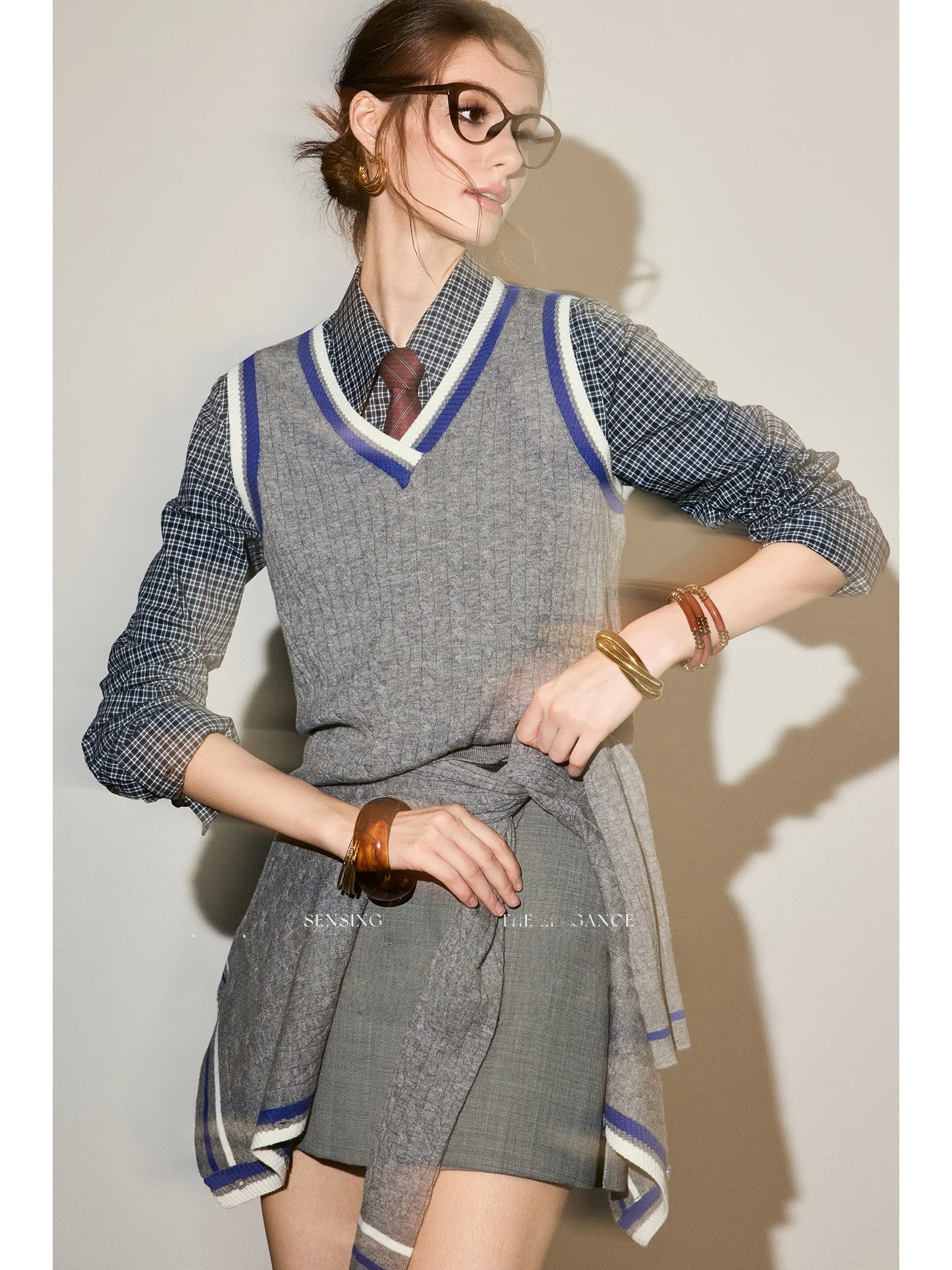 

AnnaSpeak Vintage Briti Sink-resistant Baoulan Wool Knitted Twist Color Cardigan Vest Set Women's Soft Long Sve V-ne