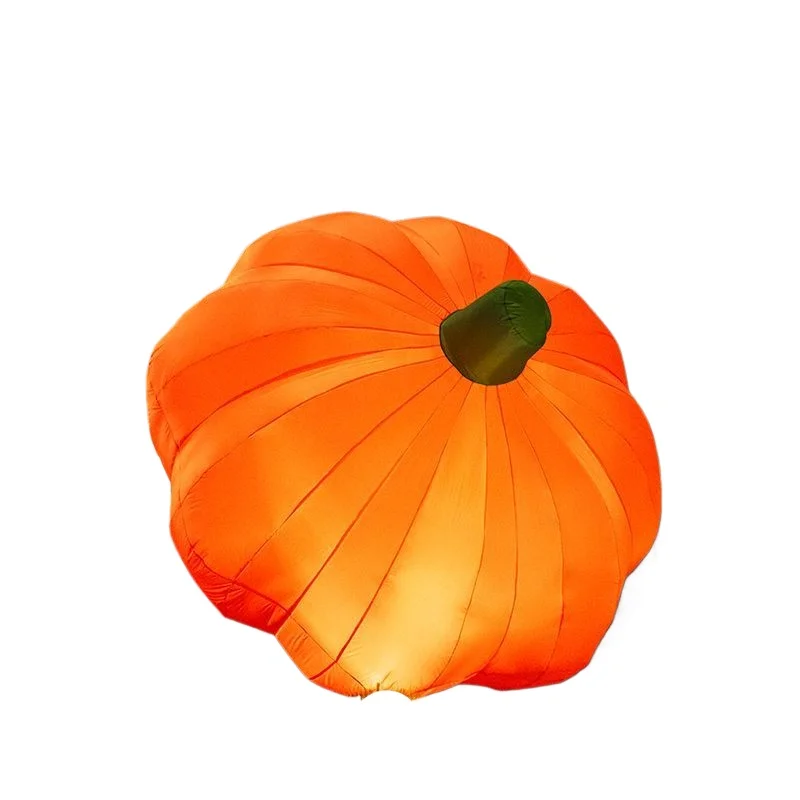 

Halloween decoration scenes are arranged with large pumpkin ornaments, balloon inflatable air models