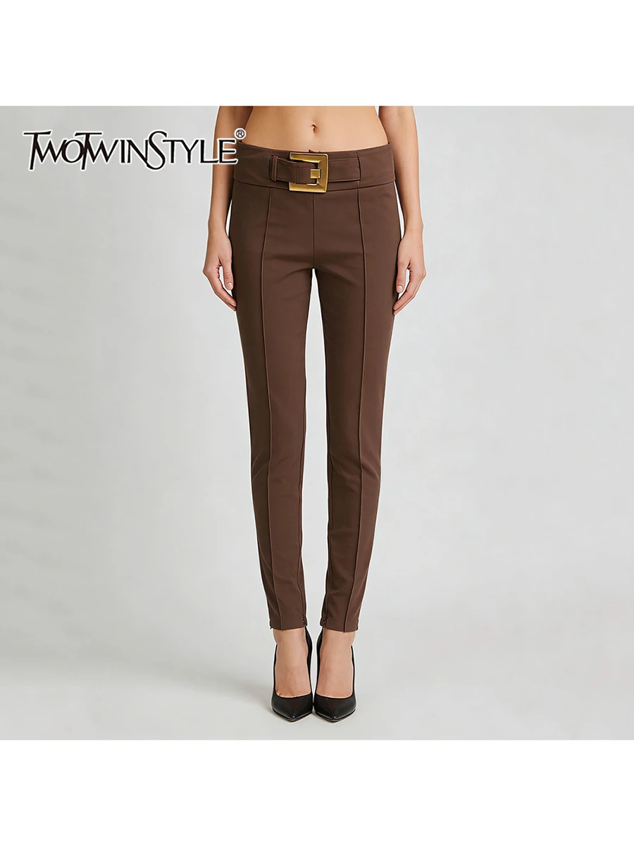 

Брюки женские TWOTWINSTYLE с высокой талией, облегающие, с металлической пряжкой, модные, минималистичные, весенняя коллекция, новинка