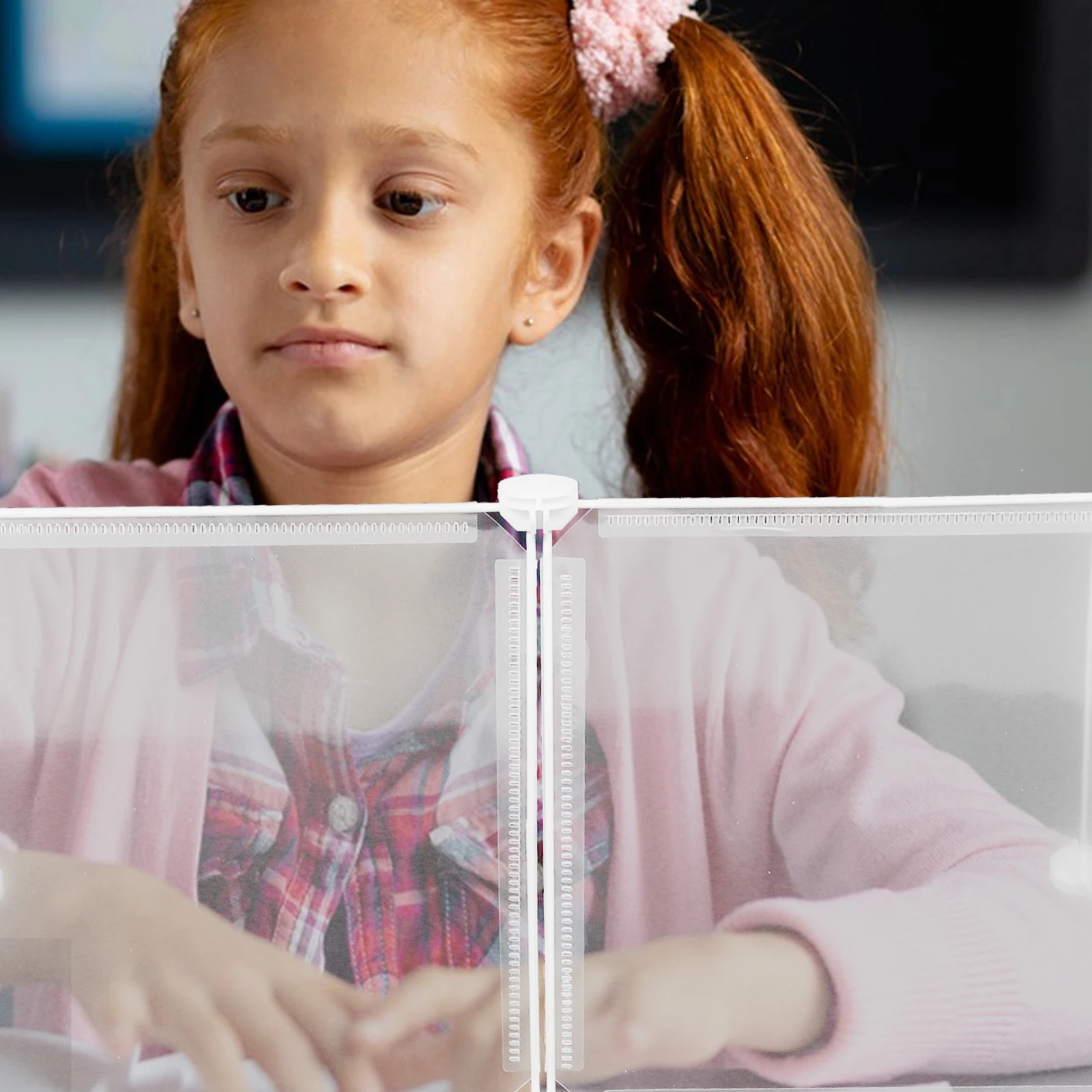 

Clear Plastic Desk Divider Board Self-Standing Sneeze Guard Partition Shield For School Office Restaurant Protective Countertop