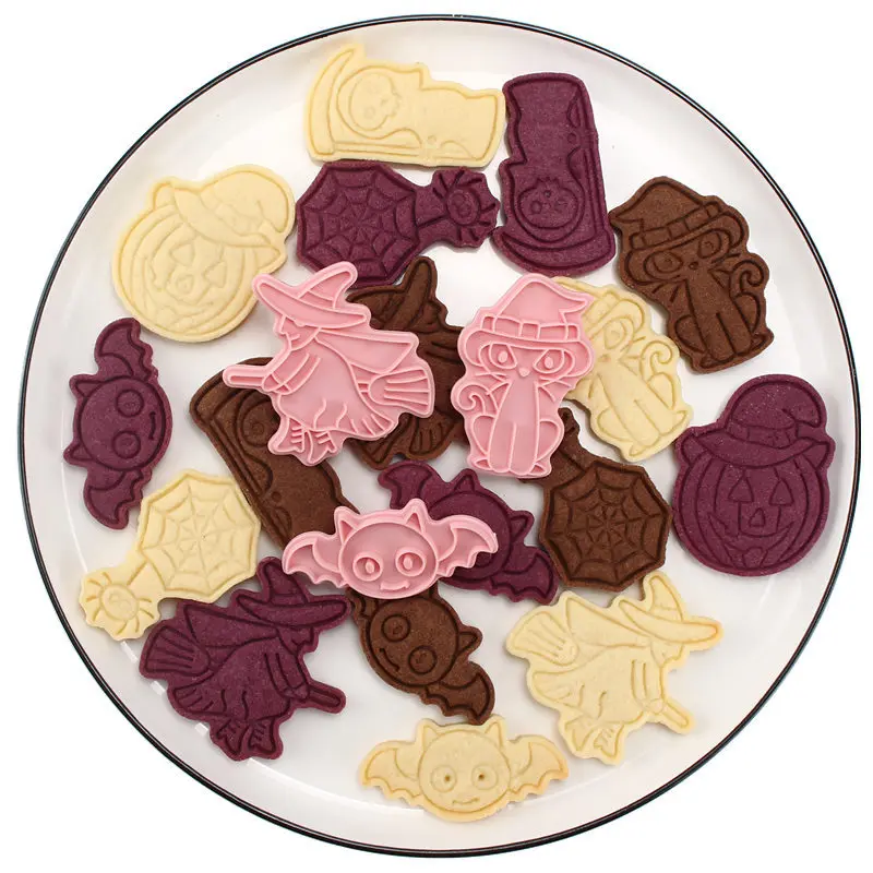 8pcs/set Cartoon Halloween Biscuit Mould Halloween Bat Pumpkin Witch Cookie Cutting Mold Cake Cutter Halloween Party Baking