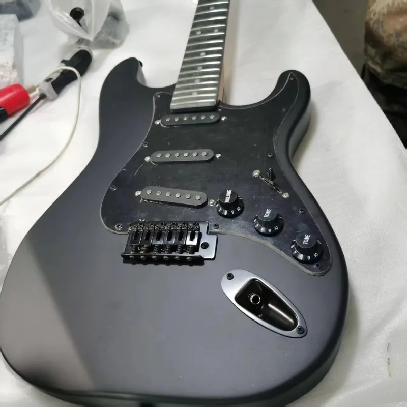 

STLF 39" Wholesale Custom Good Quality Maple Rosewood Fingerboard Maple Neck Electric Guitar Factory