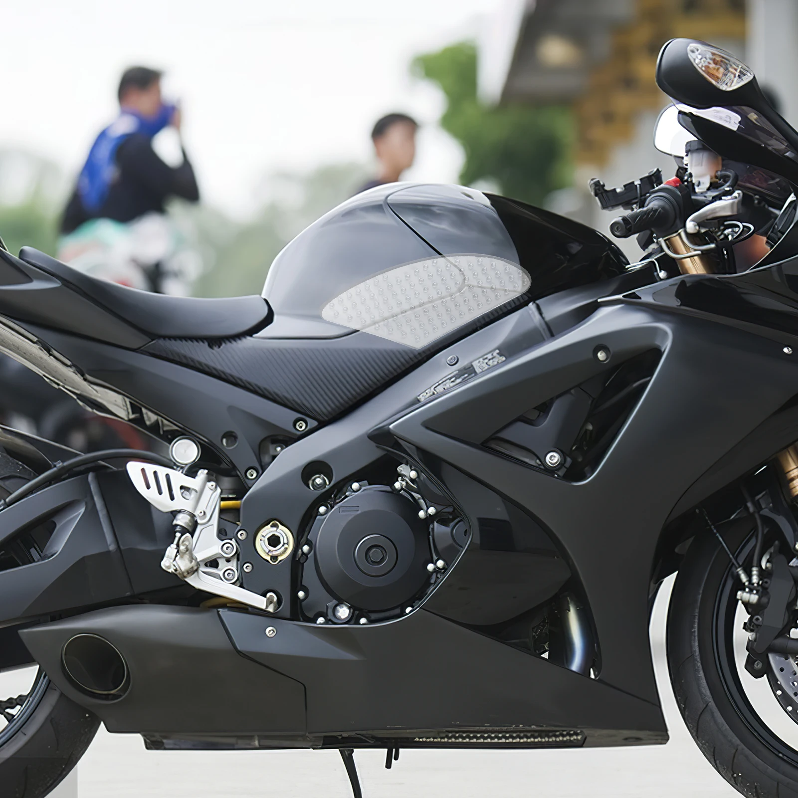 

1 Pair Heat Insulated Anti Slip Stickers for Motorcycle Gas Tank Protectors Night Glow Rubber Durability Easy Installation