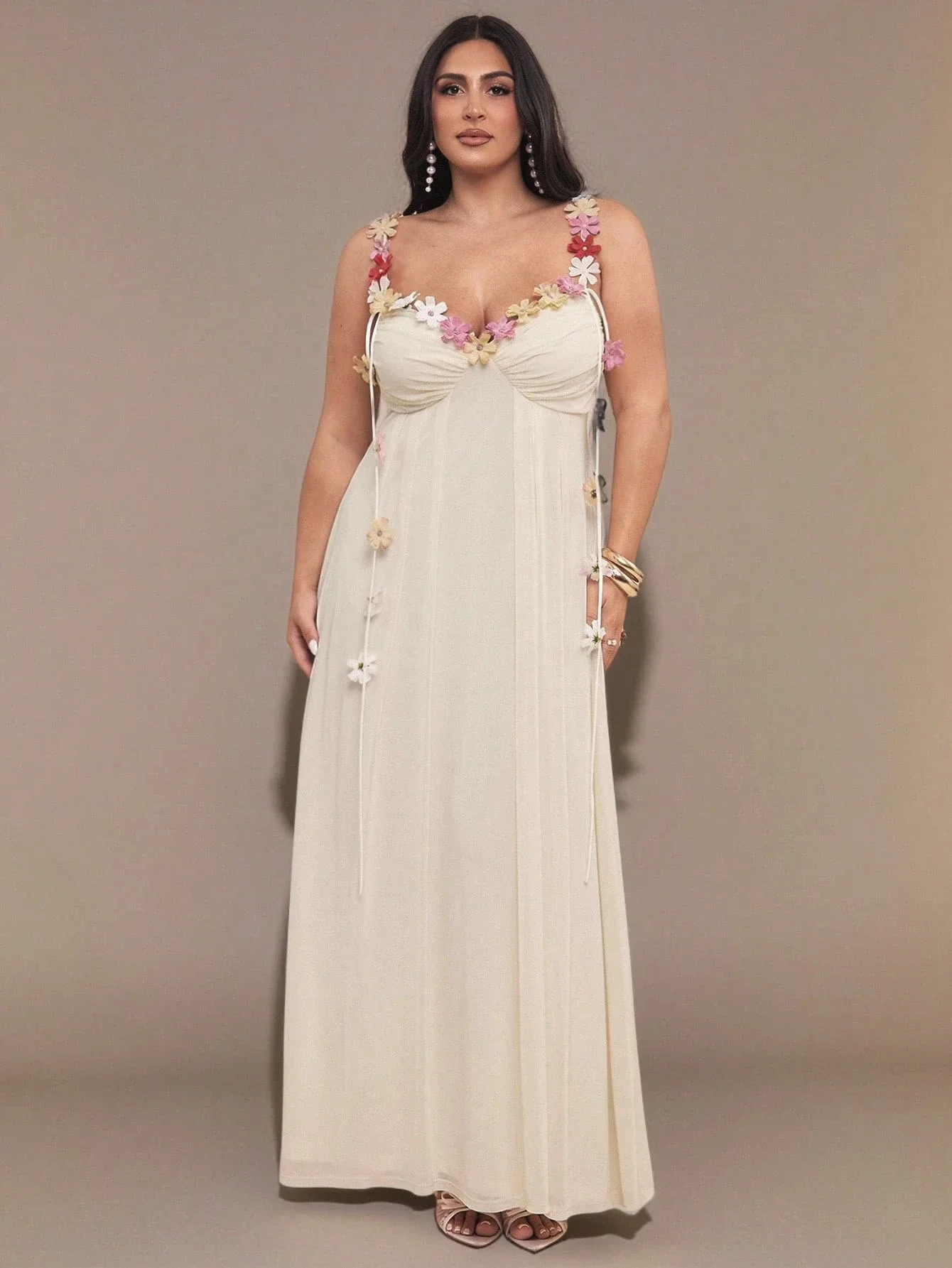 

Elegant Plus Size Apricot Floral Embellished Long Dress For Vacation Beach Brunch