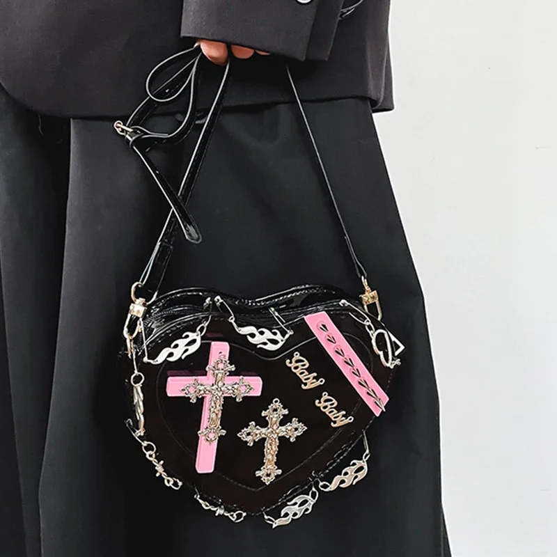 

Women's Shoulder Bag Heart-shaped Leather Gothic Crossbody Bag Punk Metal Decoration Lady Purse