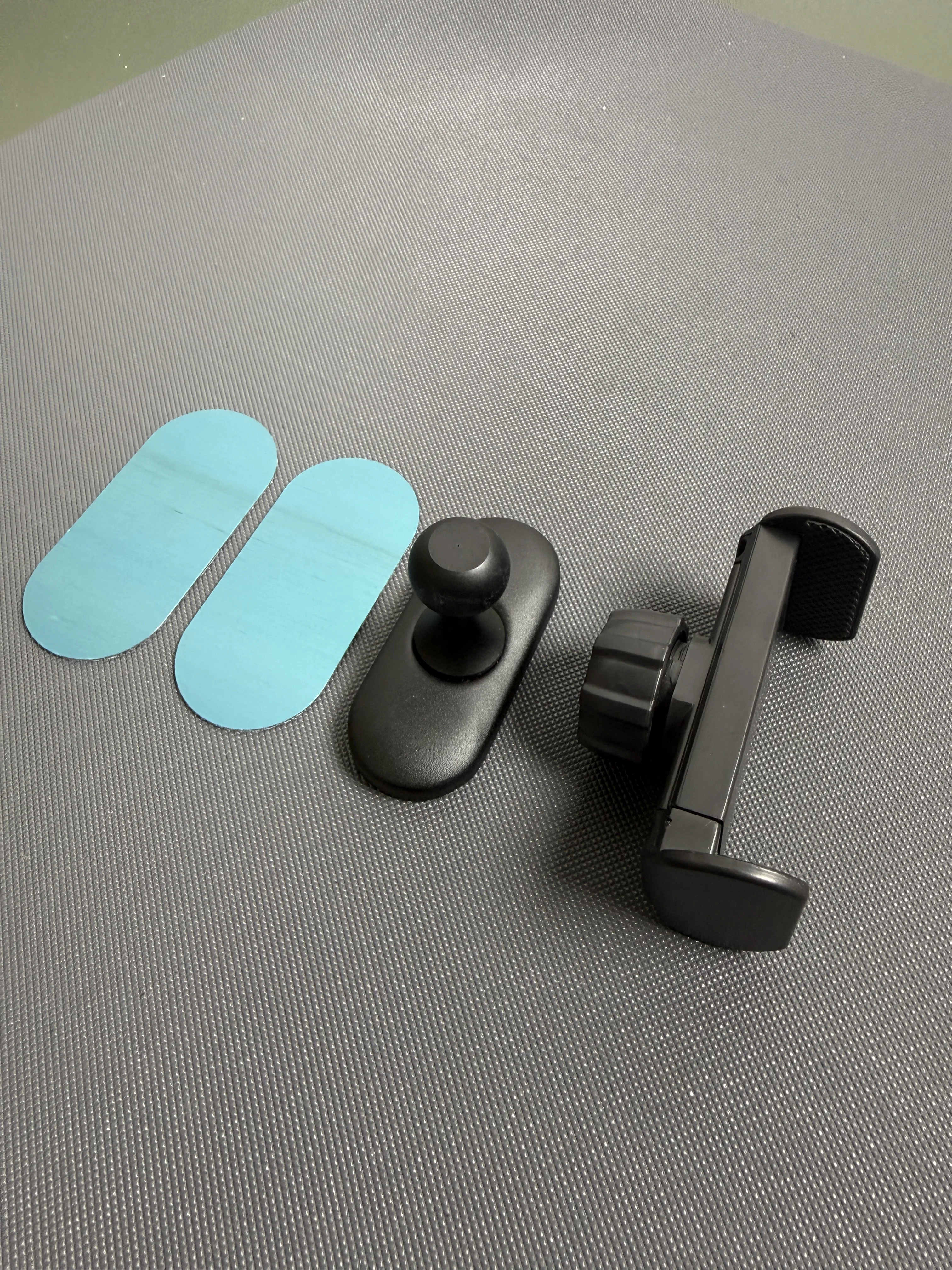 

All Aluminum Magnetic Suction Phone Clip Holder for Sewing Machine Outdoor Fitness Recording Phone Holder