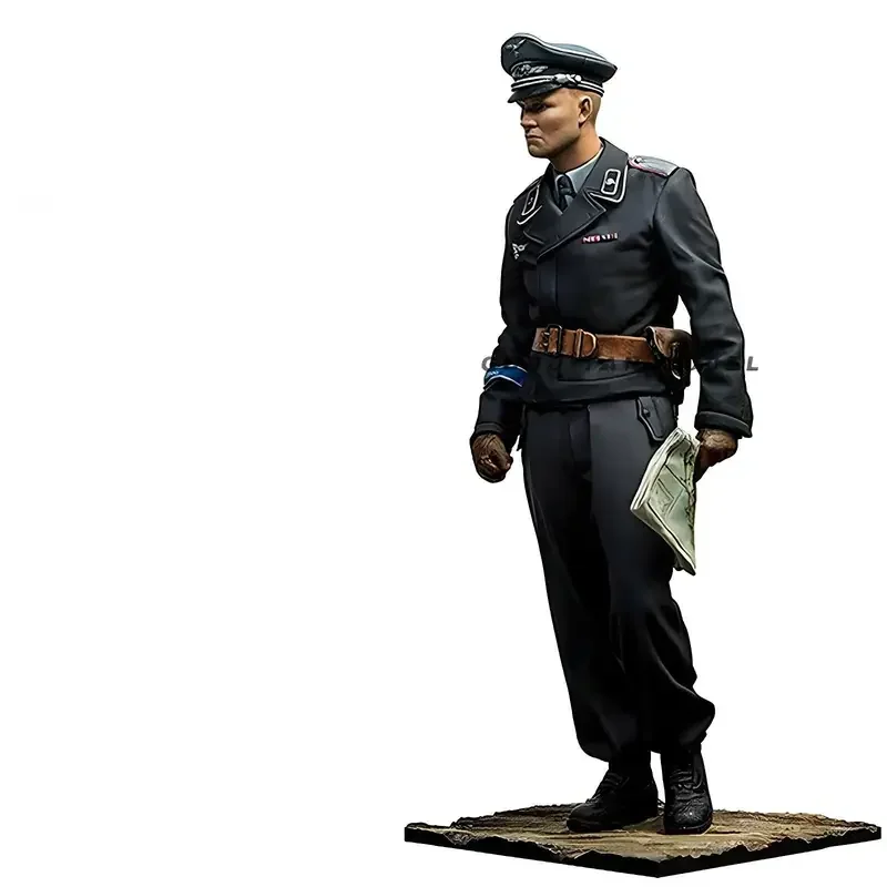 

1/16 WWII European Soldier Resin Figurine - White Mold, GK, Unassembled & Unpainted