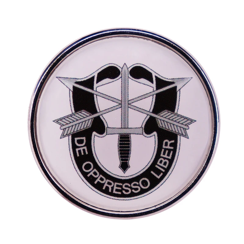 

US Army Special Forces DE OPPRESSO LIBER Military Crest Pin