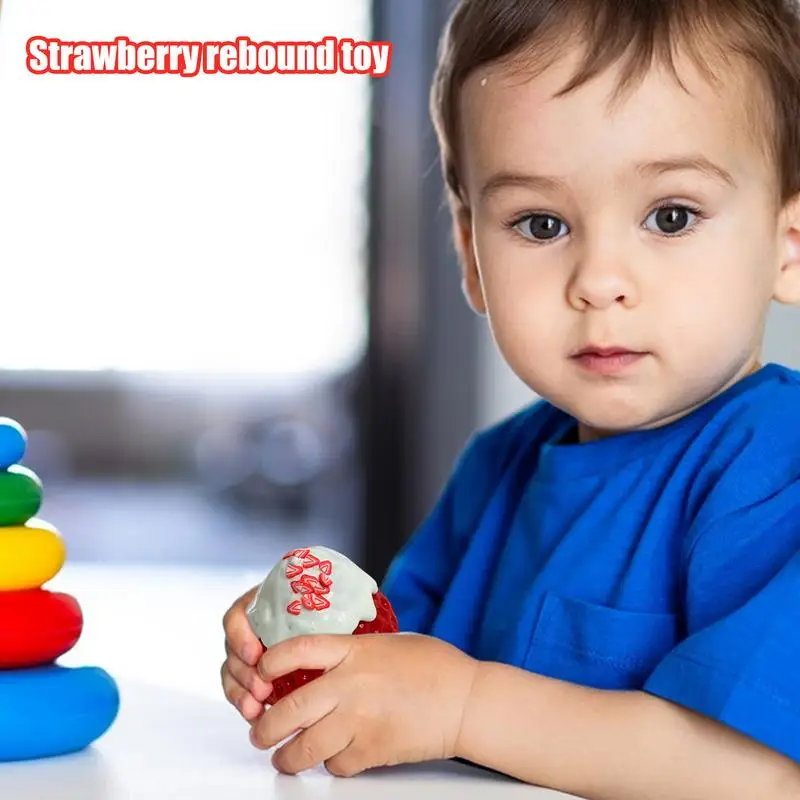 สตรอเบอร์รี่ความเครียดของเล่นบีบ Fidget Ball ซิลิโคนบีบของเล่นสําหรับผ่อนคลายและบรรเทาสําหรับเด็กวัยรุ่น